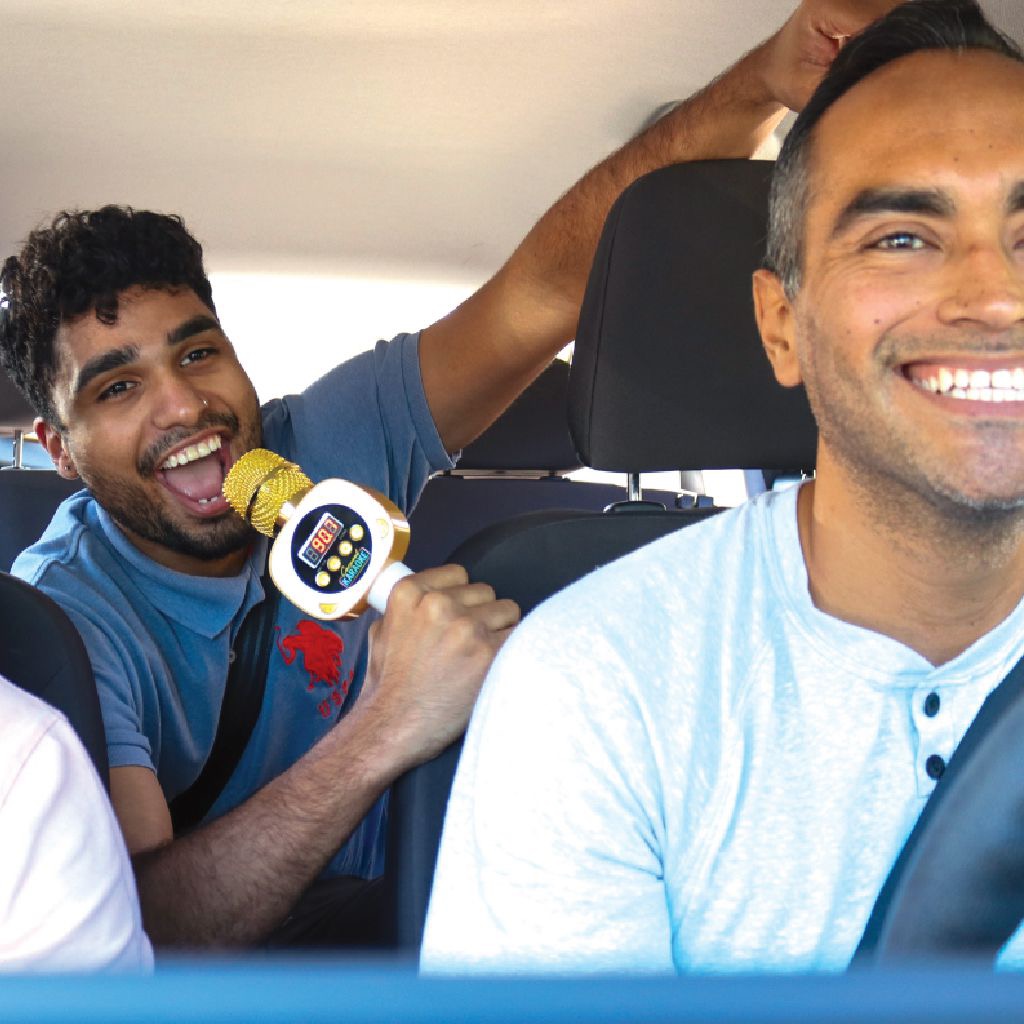Singing Machine Debuts Carpool Karaoke Mic aNb Media, Inc.