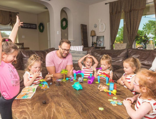 outdaughtered-family-plays-learning-resources-coding-critters