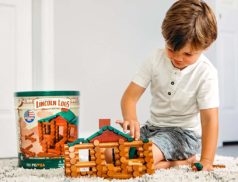 Lincoln Logs Basic Fun