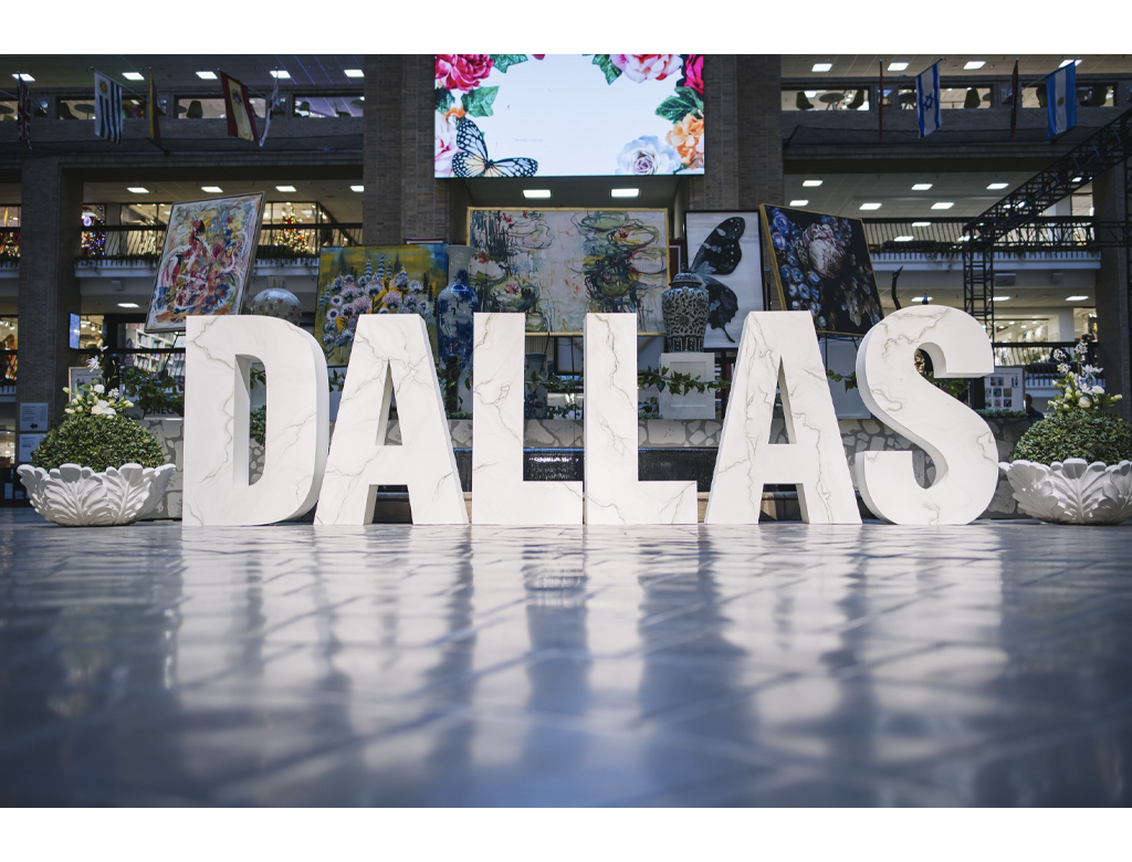 Dallas Market Center Heart on Main Street